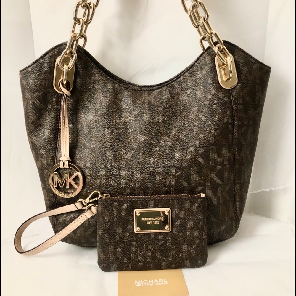 Beautiful🌹🍃♥️Michael Kors Signature Tote Set